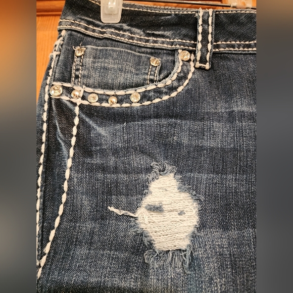 LA Idol USA Rhinestone Embroidered Jeans , Size 9 - Picture 5 of 8